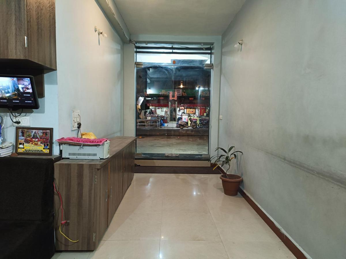 Hotel Chaitanya Maheshwar Exterior photo