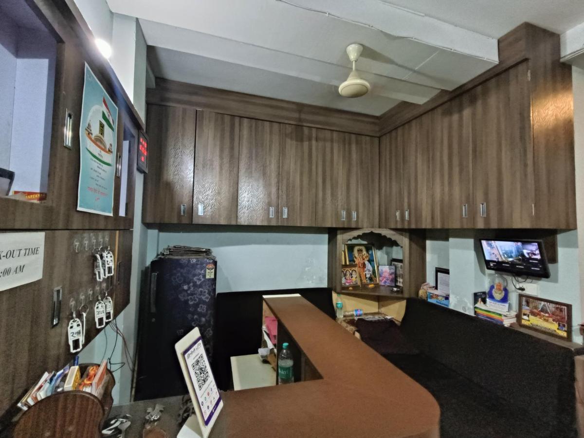 Hotel Chaitanya Maheshwar Exterior photo